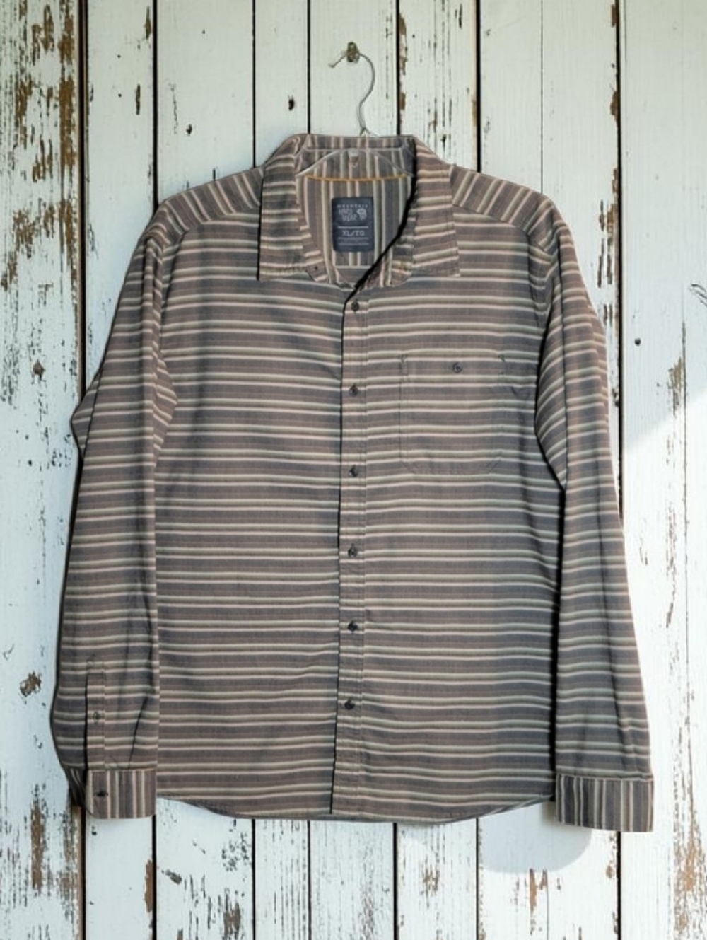 Mountain Hardwear Size-XL Men's Striped Button-Down Shirt EXCELLENT CONDITION